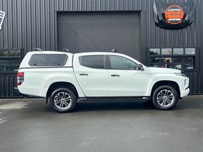2021 Mitsubishi Triton - Thumbnail