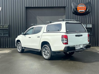 2021 Mitsubishi Triton - Thumbnail