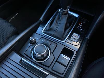 2018 Mazda Mazda3 - Thumbnail