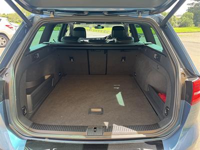 2016 Volkswagen Passat - Thumbnail
