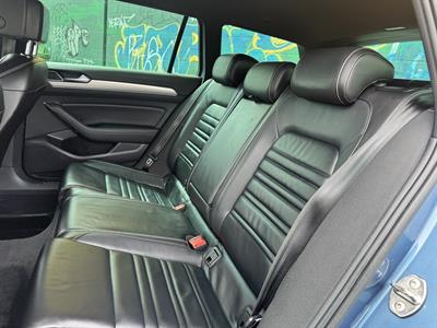 2016 Volkswagen Passat - Thumbnail