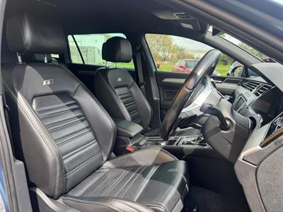 2016 Volkswagen Passat - Thumbnail