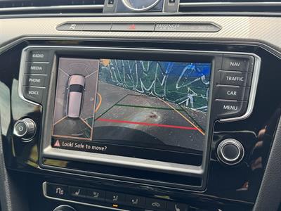 2016 Volkswagen Passat - Thumbnail