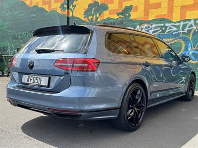 2016 Volkswagen Passat - Thumbnail