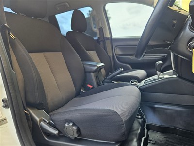 2020 Mitsubishi Triton - Thumbnail