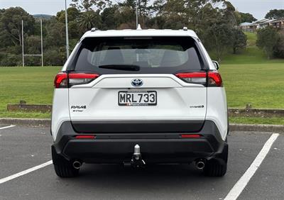 2020 Toyota RAV4 - Thumbnail