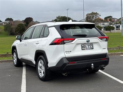 2020 Toyota RAV4 - Thumbnail