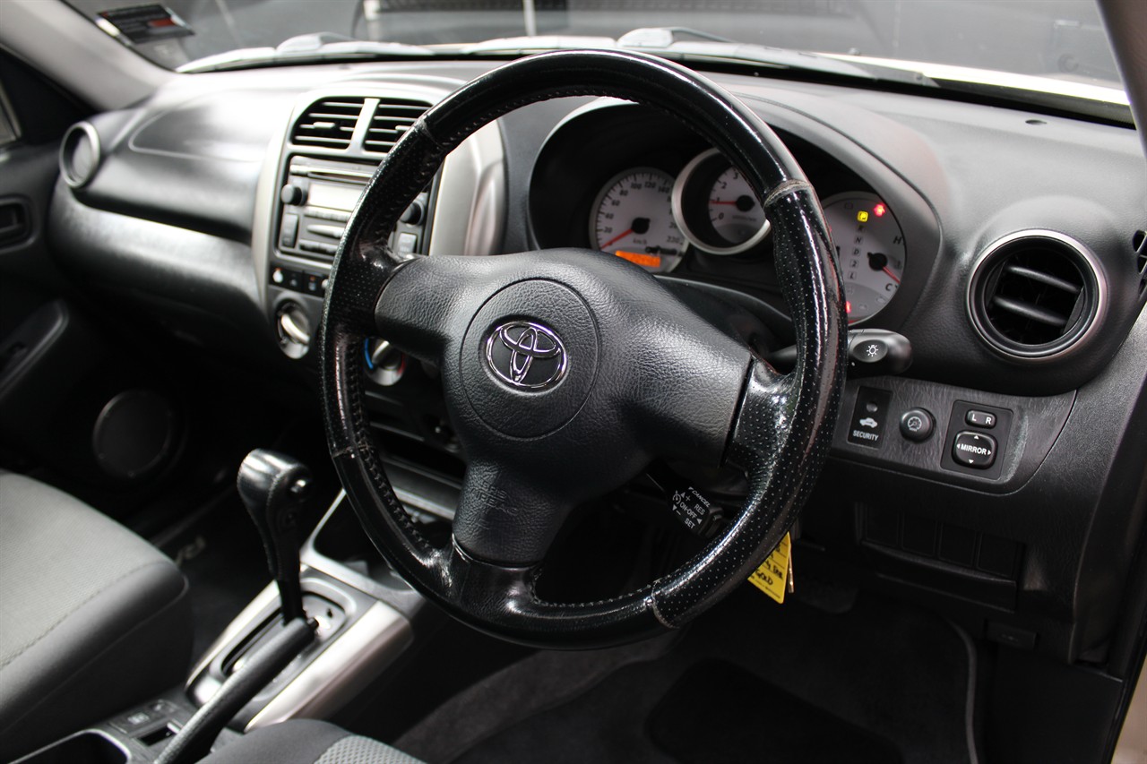 2004 Toyota RAV4