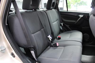 2004 Toyota RAV4 - Thumbnail