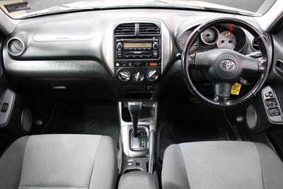 2004 Toyota RAV4 - Thumbnail