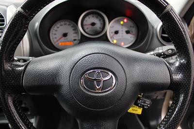 2004 Toyota RAV4 - Thumbnail