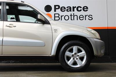 2004 Toyota RAV4 - Thumbnail