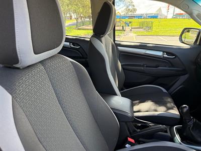 2019 Holden Colorado - Thumbnail