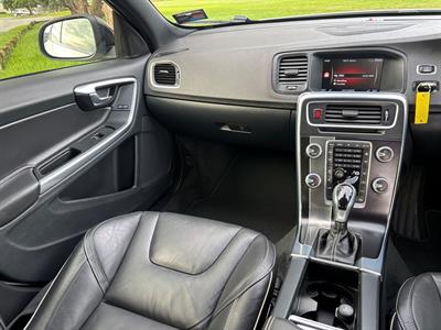 2015 Volvo S60 - Thumbnail