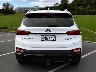 2019 Hyundai SANTA FE - Thumbnail