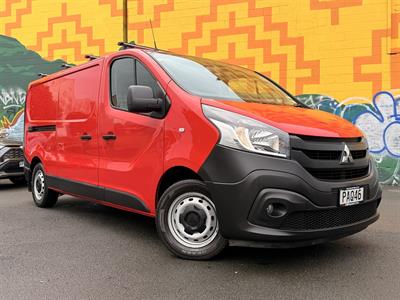 2022 Mitsubishi Express - Thumbnail