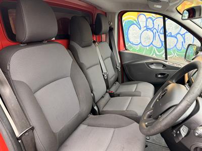 2022 Mitsubishi Express - Thumbnail