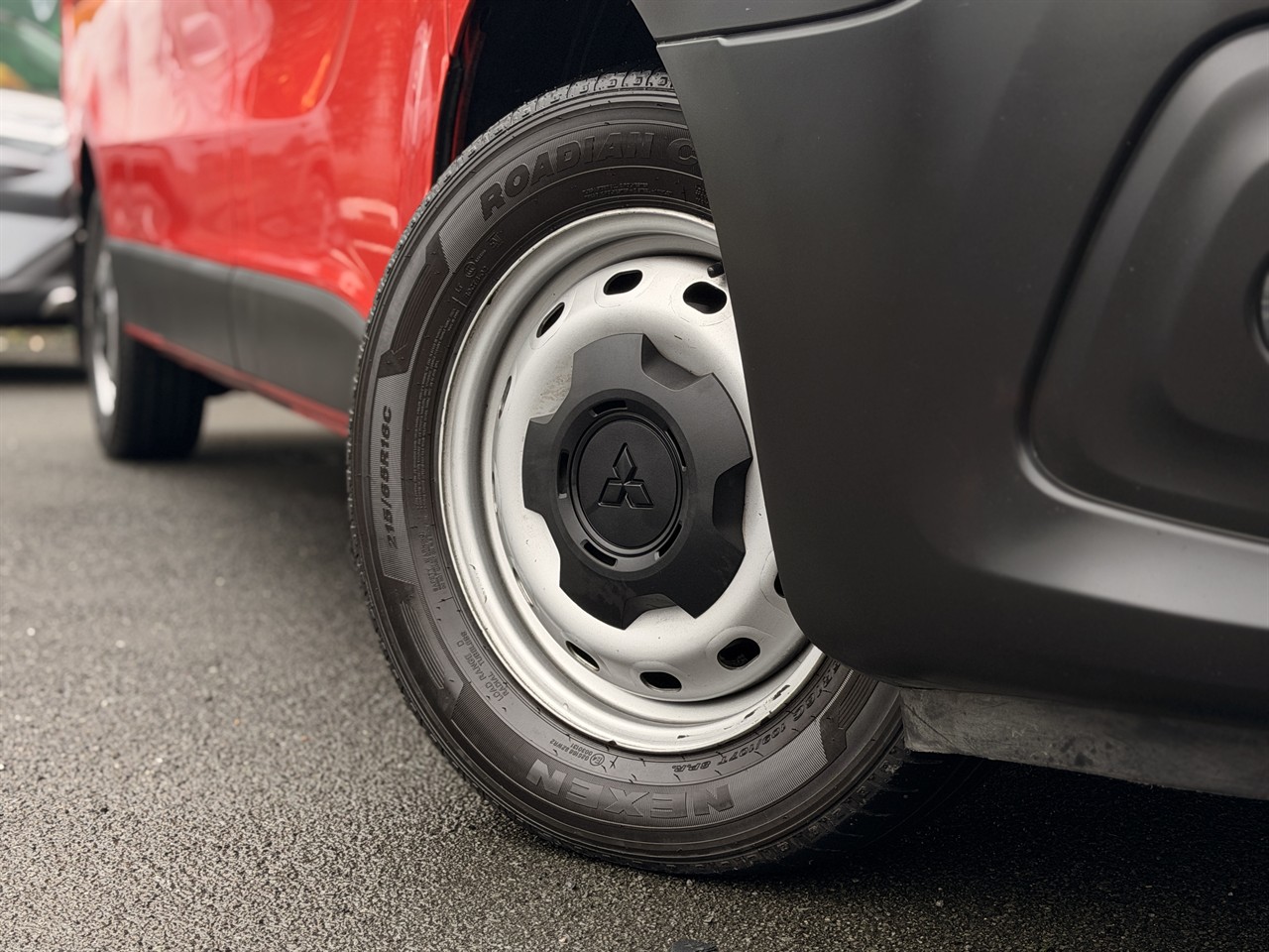 2022 Mitsubishi Express