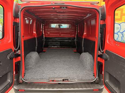 2022 Mitsubishi Express - Thumbnail