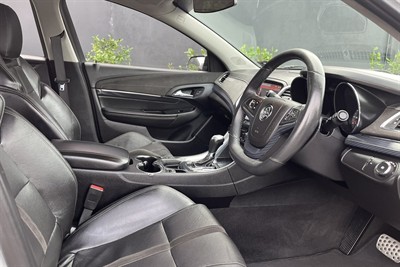 2013 Holden COMMODORE - Thumbnail