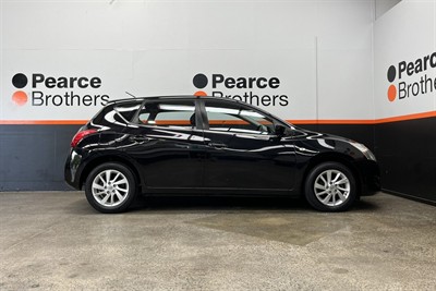 2013 Nissan Pulsar - Thumbnail