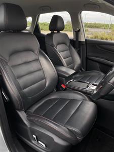 2023 MG Hs - Thumbnail