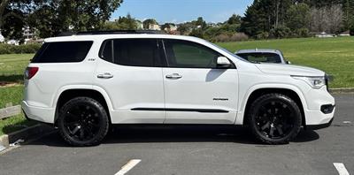 2018 Holden Acadia - Thumbnail