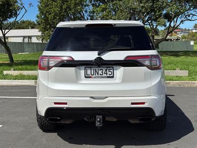 2018 Holden Acadia - Thumbnail