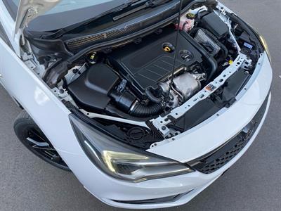 2019 Holden Astra - Thumbnail