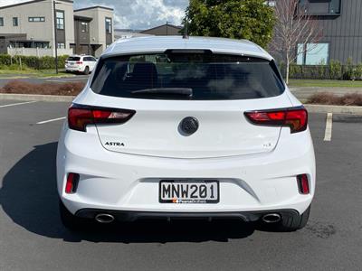 2019 Holden Astra - Thumbnail