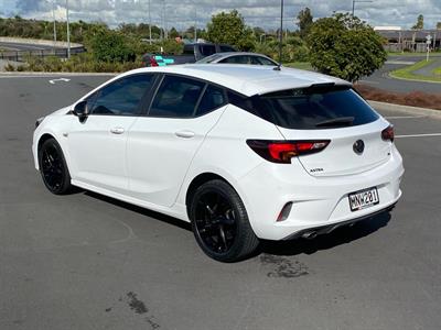 2019 Holden Astra - Thumbnail