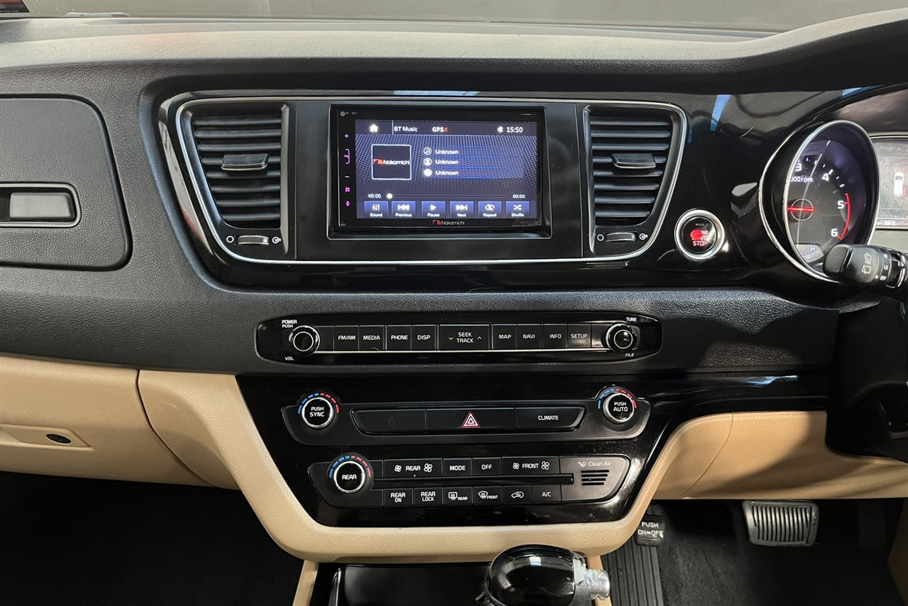 2015 Kia CARNIVAL