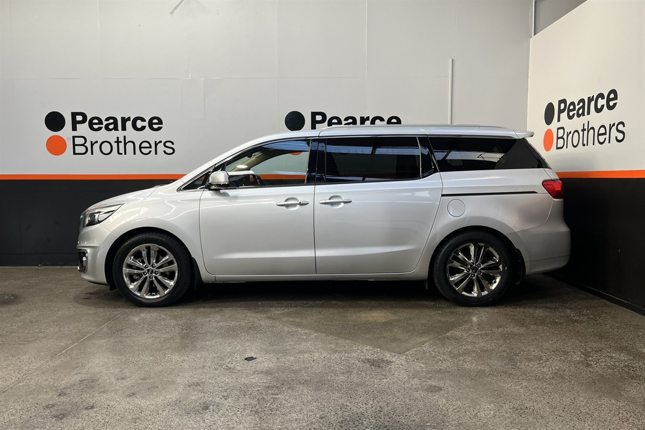 2015 Kia CARNIVAL