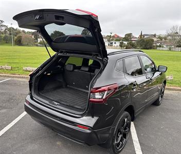 2022 Nissan QASHQAI - Thumbnail