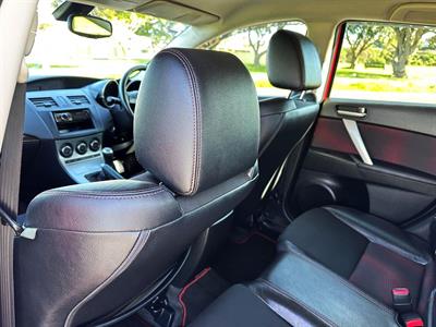 2010 Mazda Axela - Thumbnail