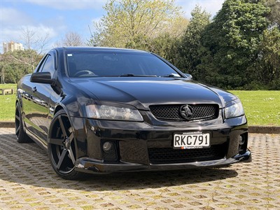 2010 Holden Commodore - Thumbnail