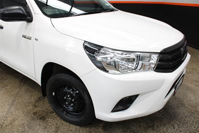2022 Toyota Hilux - Thumbnail