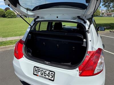 2014 Suzuki Swift - Thumbnail