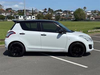 2014 Suzuki Swift - Thumbnail