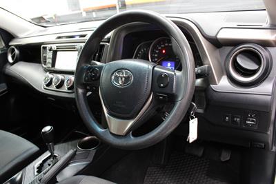 2015 Toyota RAV4 - Thumbnail