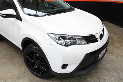 2015 Toyota RAV4 - Thumbnail