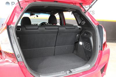 2014 Honda FIT - Thumbnail