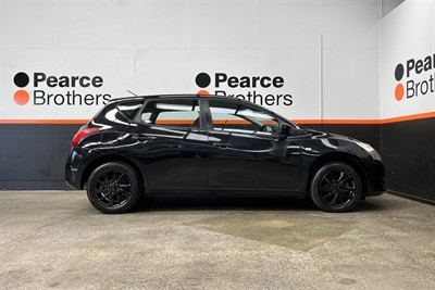 2013 Nissan Pulsar - Thumbnail