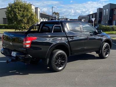 2018 Mitsubishi Triton - Thumbnail