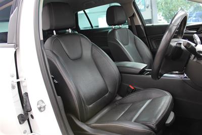 2019 Holden Commodore - Thumbnail