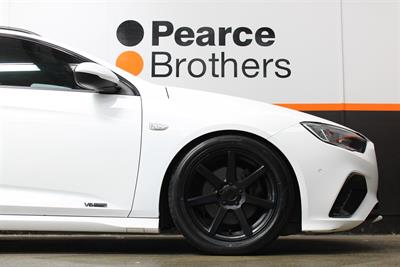 2019 Holden Commodore - Thumbnail