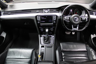 2015 Volkswagen Passat - Thumbnail