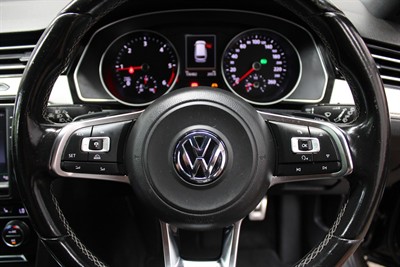 2015 Volkswagen Passat - Thumbnail