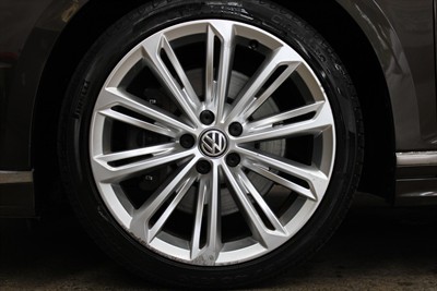 2015 Volkswagen Passat - Thumbnail