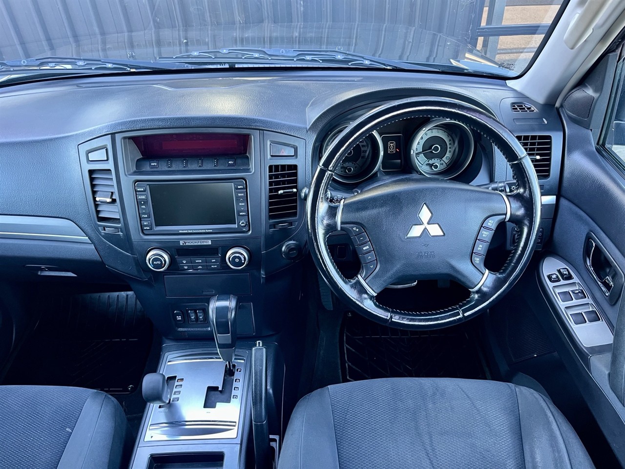 2006 Mitsubishi Pajero